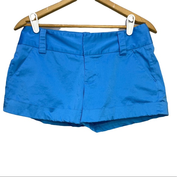 Alice + Olivia Cady Cuffed Shorts Size 4 Umbrella Blue Chino Short 30 x 3 - Picture 1 of 9